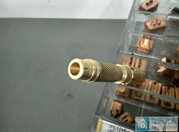 11 仿造数码之家22合一工具手柄 - 土豪金黄铜版(附加工全过程)