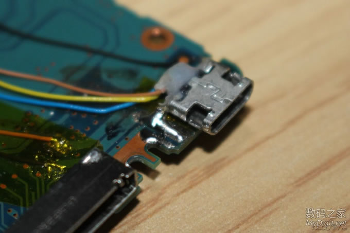 ΢ZUNEװMiocrUSBӿڣƷ߽ӿڸͨUSBӿ