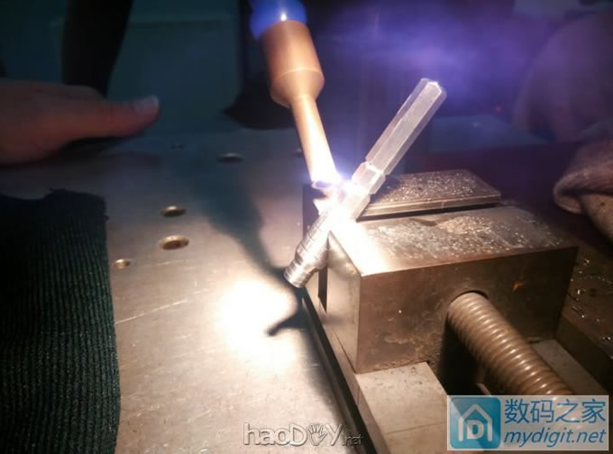 DIY打造锂电钻延长杆批头套筒,亦可当螺丝刀延长杆!