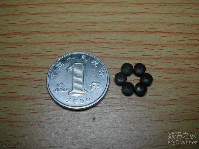 紫光檀木MP3(艾利和N10)和耳机(博士IE2)