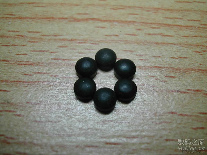 紫光檀木MP3(艾利和N10)和耳机(博士IE2)