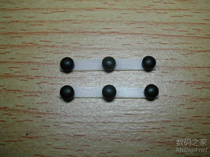 紫光檀木MP3(艾利和N10)和耳机(博士IE2)