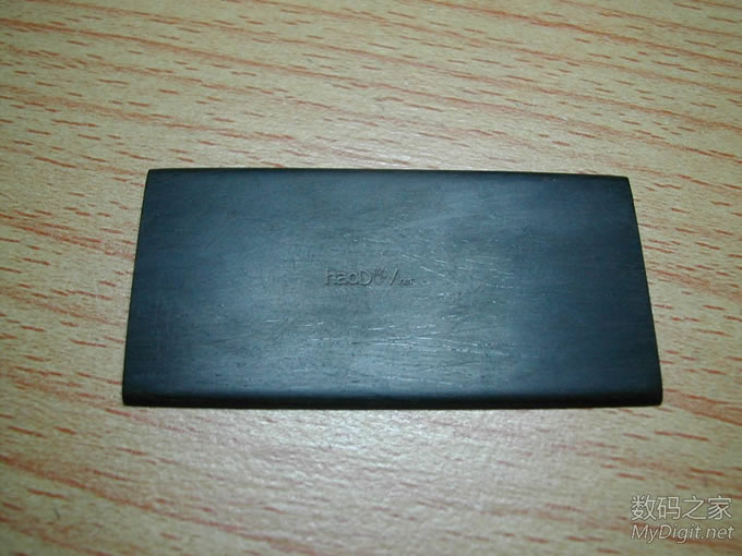 紫光檀木MP3(艾利和N10)和耳机(博士IE2)