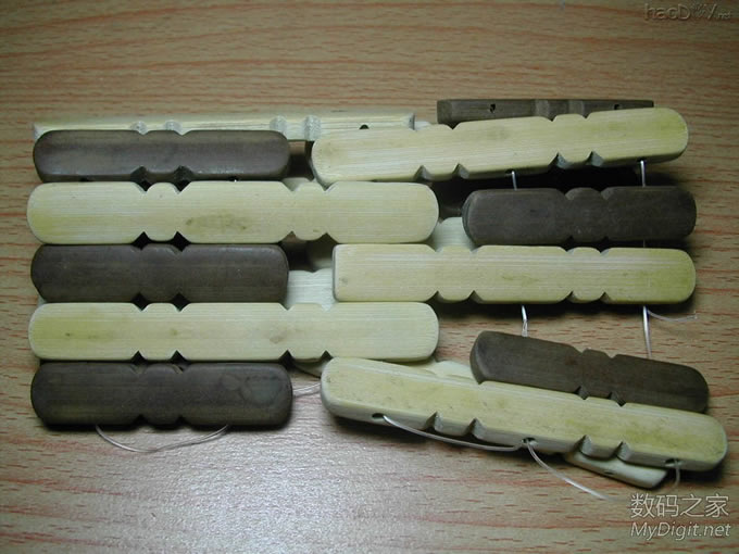 紫光檀木MP3(艾利和N10)和耳机(博士IE2)