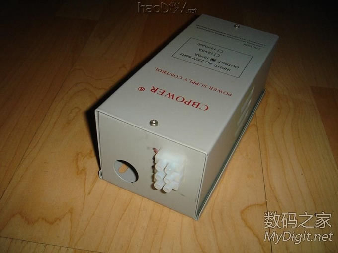 制作一款高精度四段式铅酸电池充电器