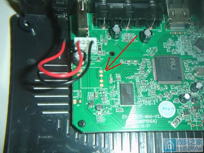 迪优美特X3网络播放器加装RTL8188无线模块及高增益灵敏天线 迪优美特X3网络播放器加装RTL8188无线模块及高增益灵敏天线