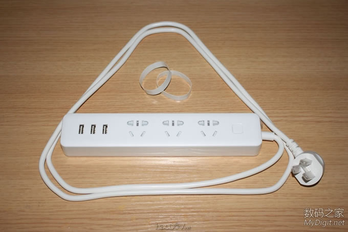 让公牛更牛,公牛小白USB电插座改双开关 让公牛更牛,公牛小白USB电插座改双开关