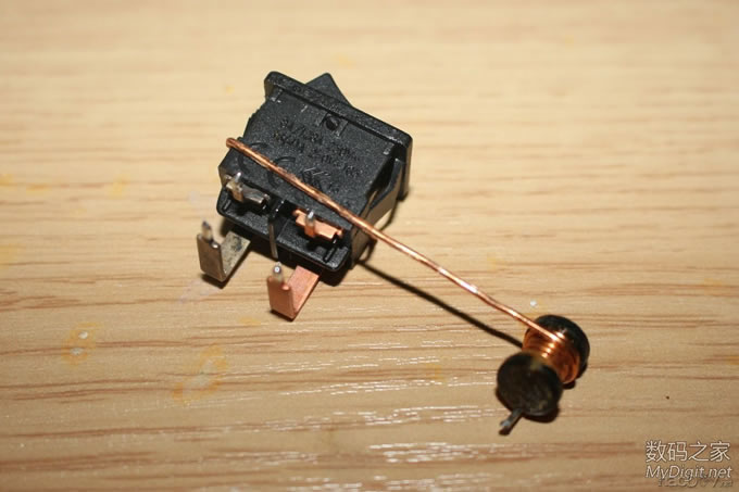 让公牛更牛,公牛小白USB电插座改双开关