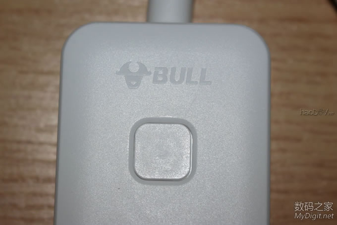 让公牛更牛,公牛小白USB电插座改双开关 让公牛更牛,公牛小白USB电插座改双开关