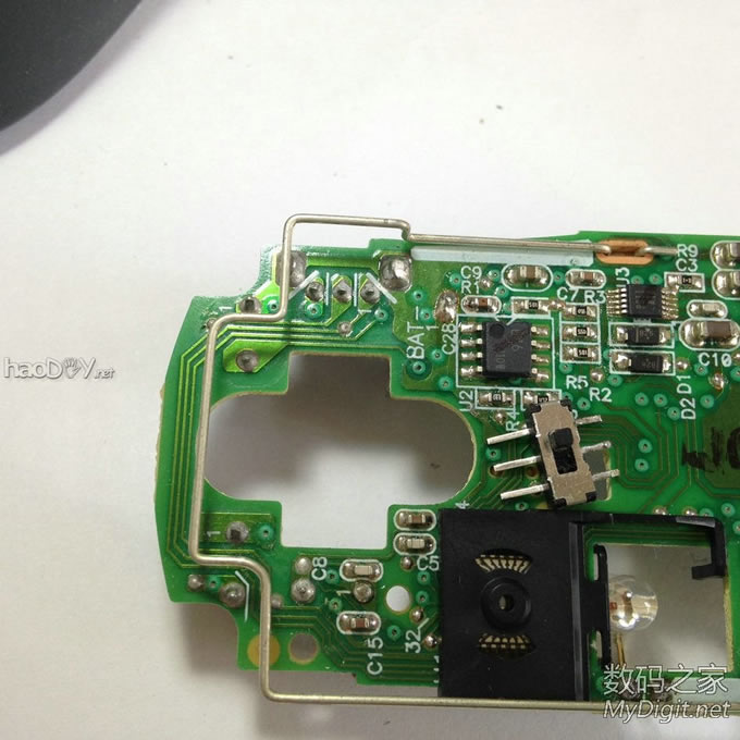 耗电大伤不起?微软迷你鲨3000加装电源开关,透明的光电传感器有