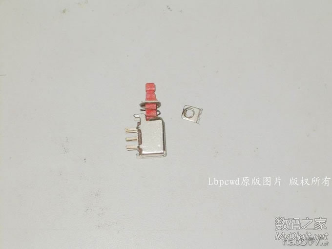 Lbpcwd的废旧硬盘创意又来啦!不到最后,能猜到是做什么的人没几个 Lbpcwd的废旧硬盘创意又来啦!不到最后,能猜到是做什么的人没几