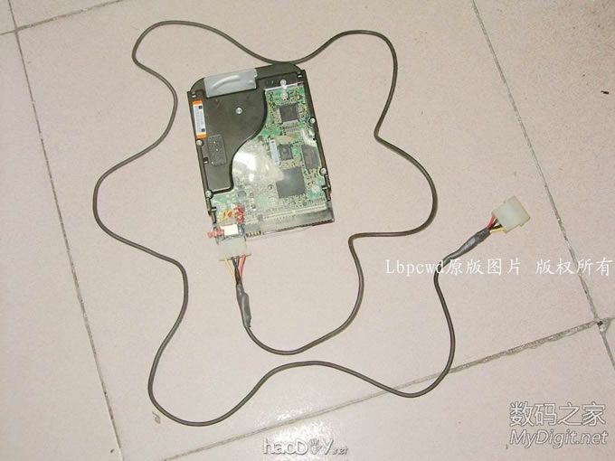 Re:【继续原创】Lbpcwd的废旧硬盘创意又来啦!不到最后,能猜到是做什么的人没几个 .. Lbpcwd的废旧硬盘创意又来啦!不到最后,能猜到是做什么的人没几