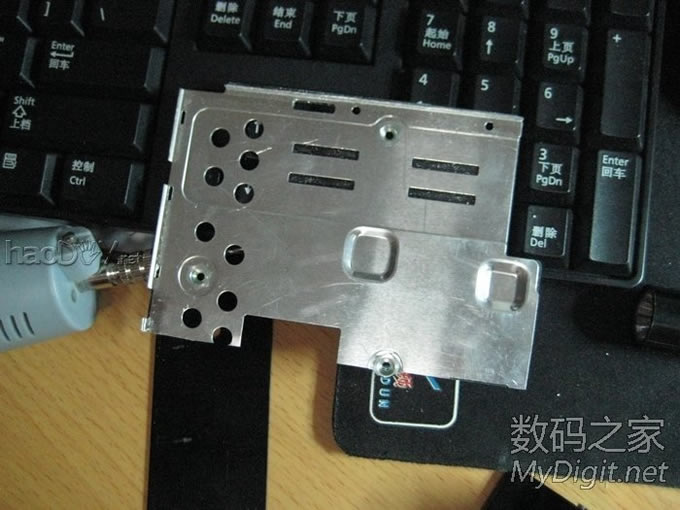 手工打造全金属迷你下载机,手掌大小,实现iPad遥控开机和远程控