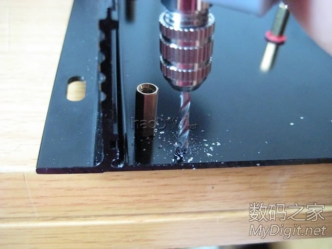 手工打造全金属迷你下载机,手掌大小,实现iPad遥控开机和远程控