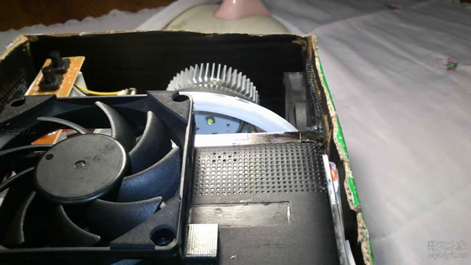 创新看得见!初一学生全程自制智能投影机(更新前双菲镜和风道的