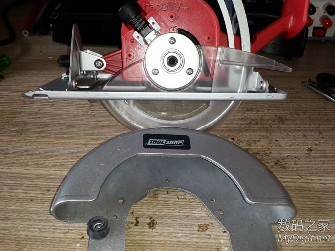 拆解TOOLSHOP充电圆锯+改装全攻略+使用通用锯片+增加调速功能+开关电源供电方法 拆解TOOLSHOP充电圆锯+改装全攻略+使用通用锯片+增加调速功能+开