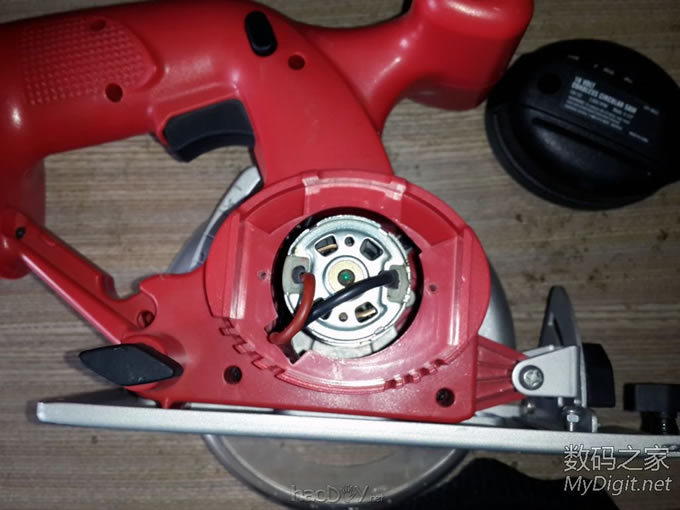 拆解TOOLSHOP充电圆锯+改装全攻略+使用通用锯片+增加调速功能+开关电源供电方法 拆解TOOLSHOP充电圆锯+改装全攻略+使用通用锯片+增加调速功能+开