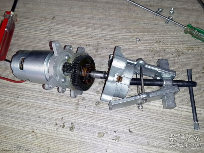 Re:拆38元TOOLSHOP充电圆锯+改装全攻略+使用通用锯片+增加调速功能+开关电源供电方 .. 拆解TOOLSHOP充电圆锯+改装全攻略+使用通用锯片+增加调速功能+开