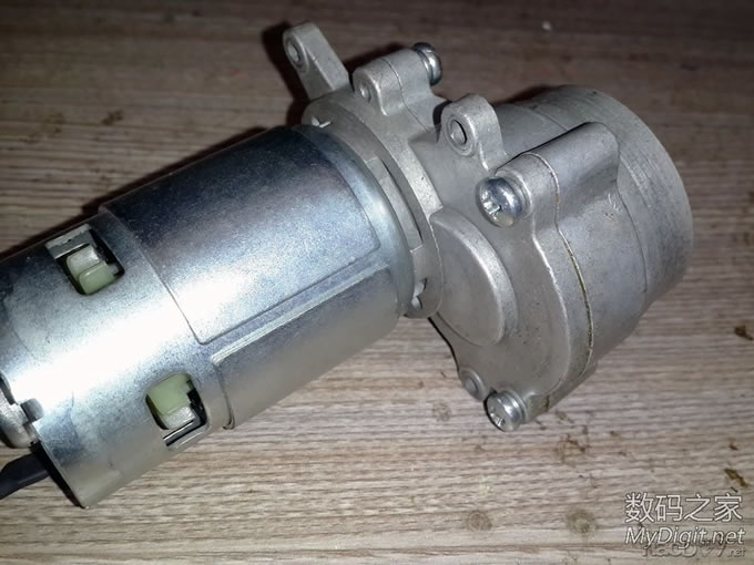 Re:拆38元TOOLSHOP充电圆锯+改装全攻略+使用通用锯片+增加调速功能+开关电源供电方 .. 拆解TOOLSHOP充电圆锯+改装全攻略+使用通用锯片+增加调速功能+开