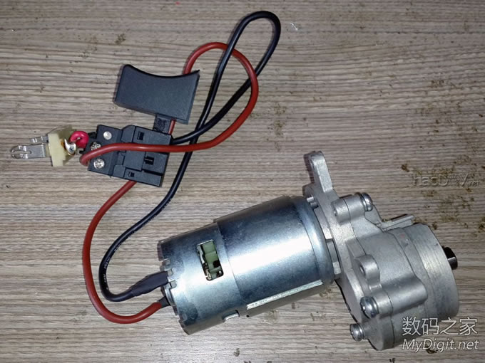 拆解TOOLSHOP充电圆锯+改装全攻略+使用通用锯片+增加调速功能+开关电源供电方法 拆解TOOLSHOP充电圆锯+改装全攻略+使用通用锯片+增加调速功能+开