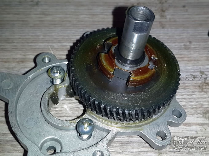 Re:拆38元TOOLSHOP充电圆锯+改装全攻略+使用通用锯片+增加调速功能+开关电源供电方 .. 拆解TOOLSHOP充电圆锯+改装全攻略+使用通用锯片+增加调速功能+开