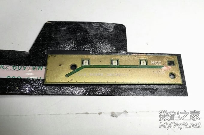 拆解联想B590 清灰,指示灯改造增加亮度