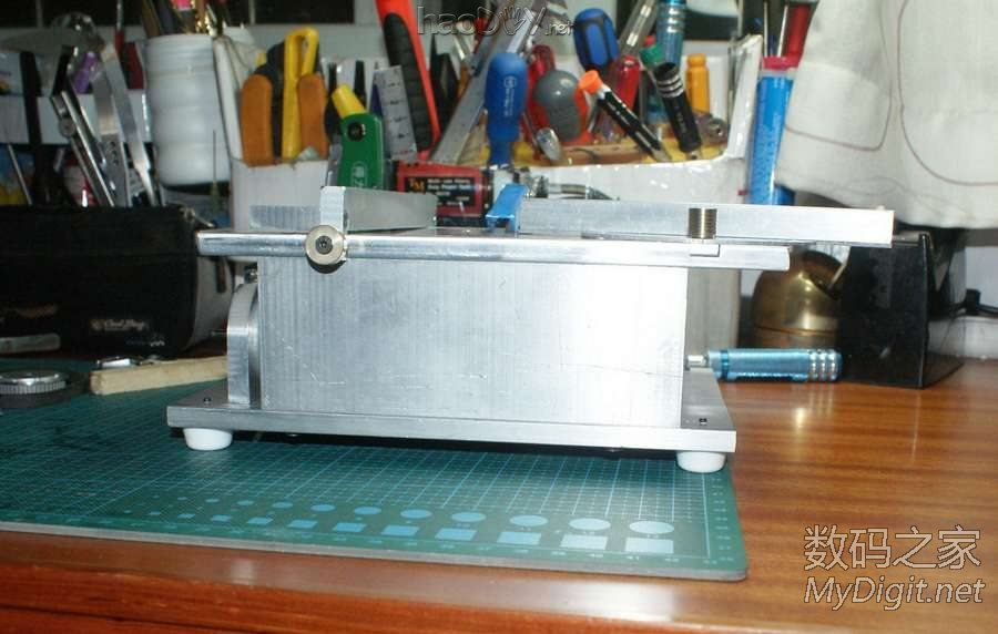 回 6楼(powell007) 的帖子 DIY全金属微型台锯(多图,高清)