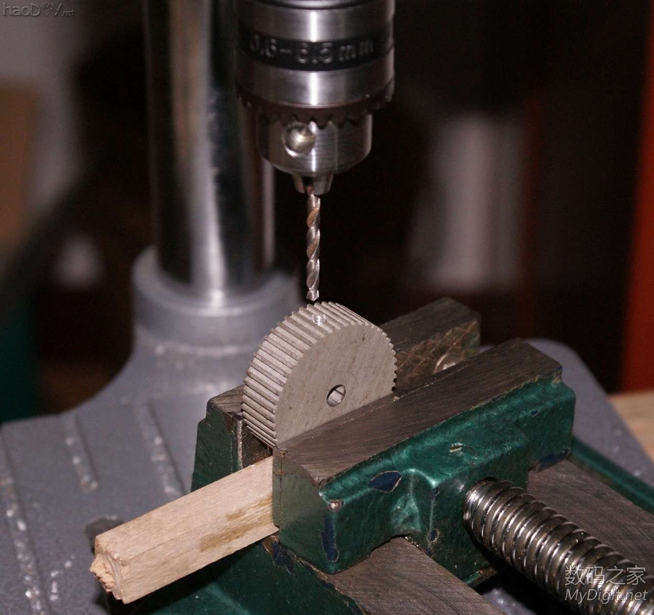 DIY全金属微型台锯(多图,高清)