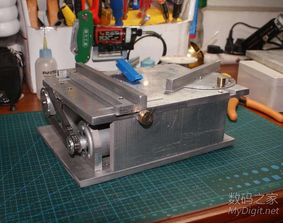 DIY全金属微型台锯(多图,高清) DIY全金属微型台锯(多图,高清)