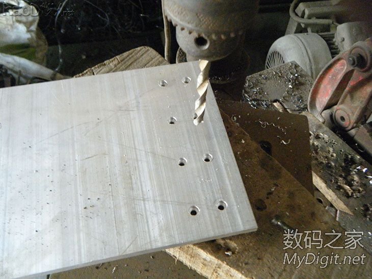 古董显微镜改造PCB台钻,附PCB制作过程(多图149P) 古董显微镜改造PCB台钻,附PCB制作过程(多图149P)