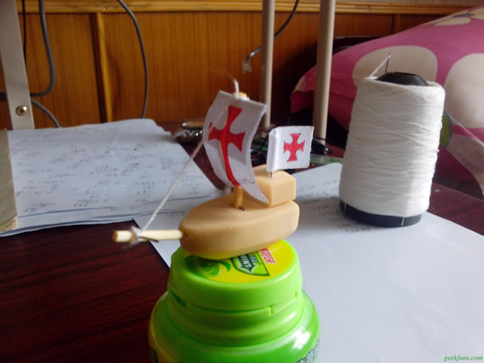 科技小制作-灯泡海盗船的制作方法