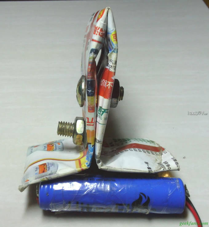 科技小制作-做一个简易电池夹具