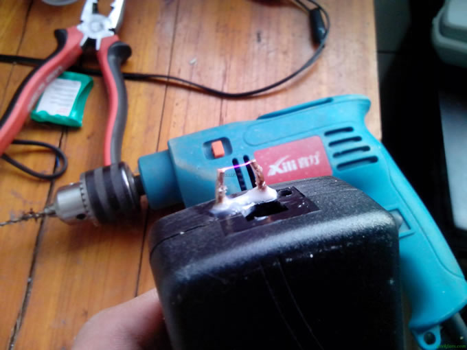 科技小制作-等离子打火机的制作