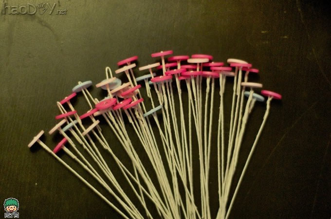 科技小制作-糖果色纽扣手捧花教程图解