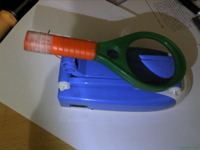 科技小制作-教你自制360度放大镜