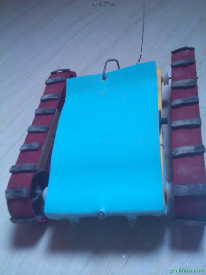 科技小制作-教你制作遥控履带小车