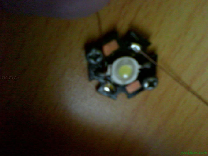 科技小制作-自制寝室可调亮度的LED灯