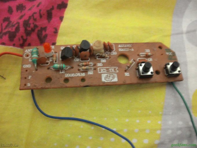 科技小制作-自制无线幻灯片切换器