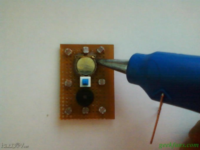 科技小制作-教你制作包包防盗器