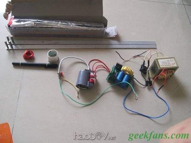 科技小制作-氮分子激光器制作教程