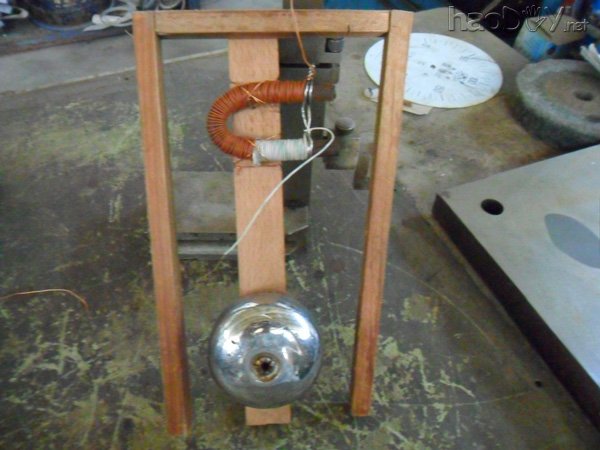 科技小制作-DIY小电铃的制作