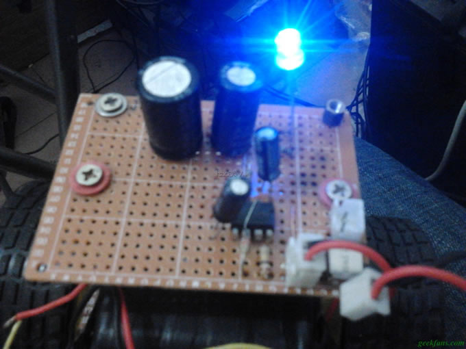 科技小制作-寻光小车和呼吸灯组合的制作过程