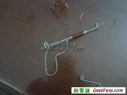 科技小制作-教你做把弹弓枪