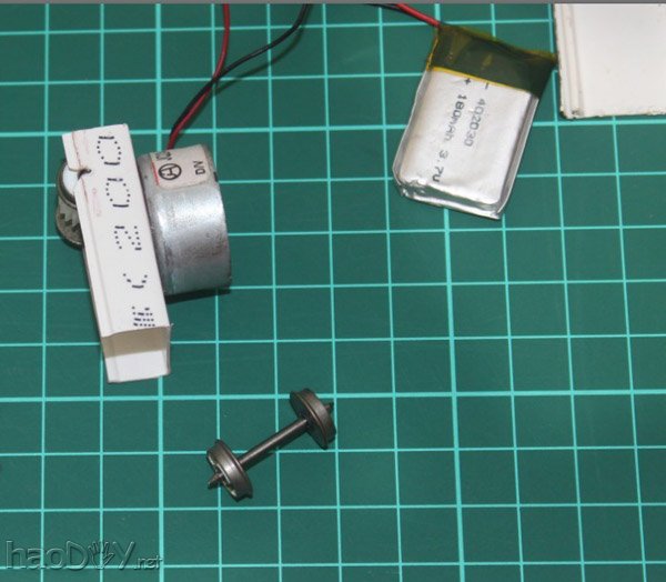 科技小制作-自制遥控火车模型