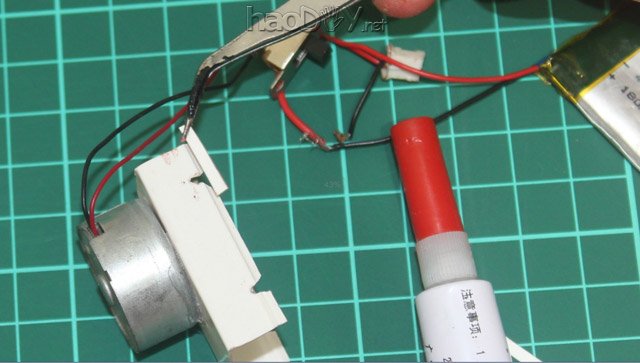 科技小制作-自制遥控火车模型