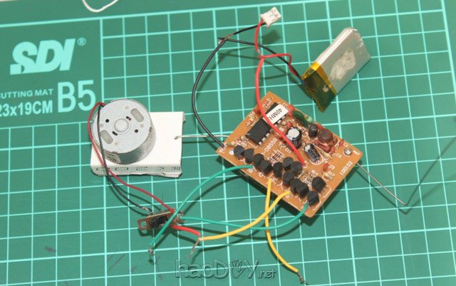 科技小制作-自制遥控火车模型