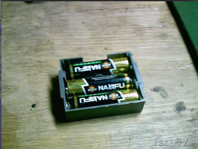 科技小制作-自制三轮遥控车