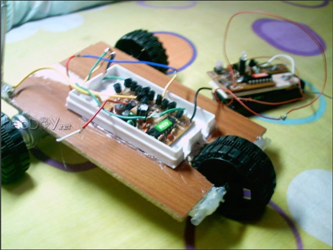 科技小制作-自制三轮遥控车