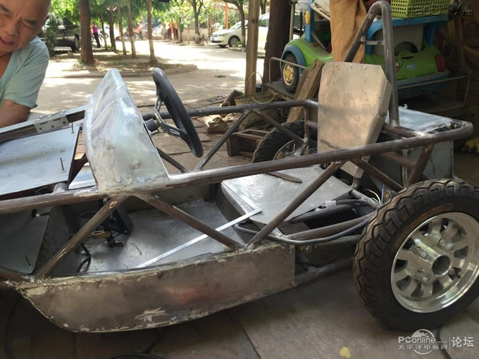 点击查看原图 超级奶爸,用两月时间为儿子设计制造专属老爷车