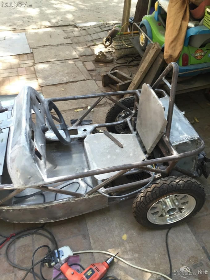 点击查看原图 超级奶爸,用两月时间为儿子设计制造专属老爷车